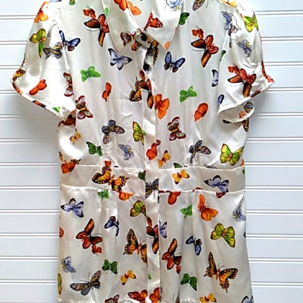 NEW, NWOT | TATA JOLIE | -S-Bust 32" BUTTON DOWN BLOUSE